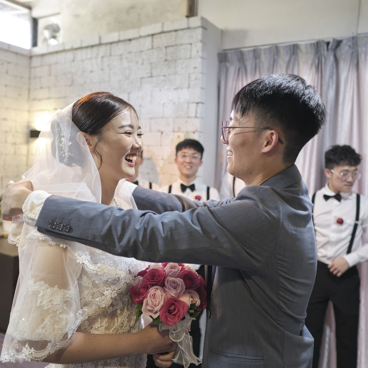 Wedding Day Klang | Graduation Photography Klang | Graduation Photo Shooting Klang | Graduation Portrait Klang | Family Portrait Klang | Family Photography