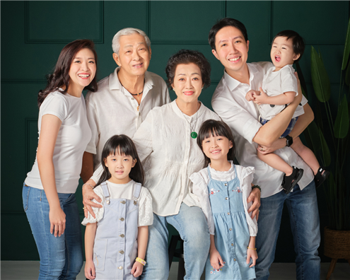 Chen Ee's Family