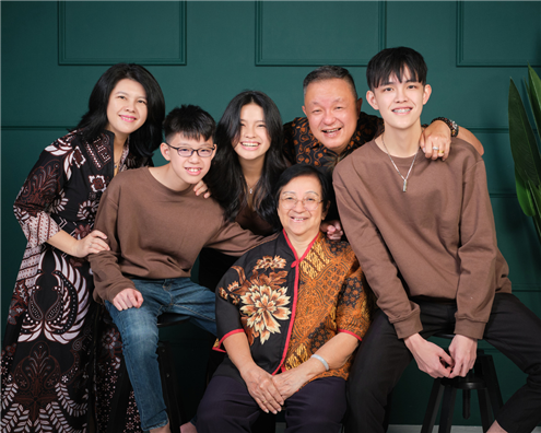 Xin Yen's Family